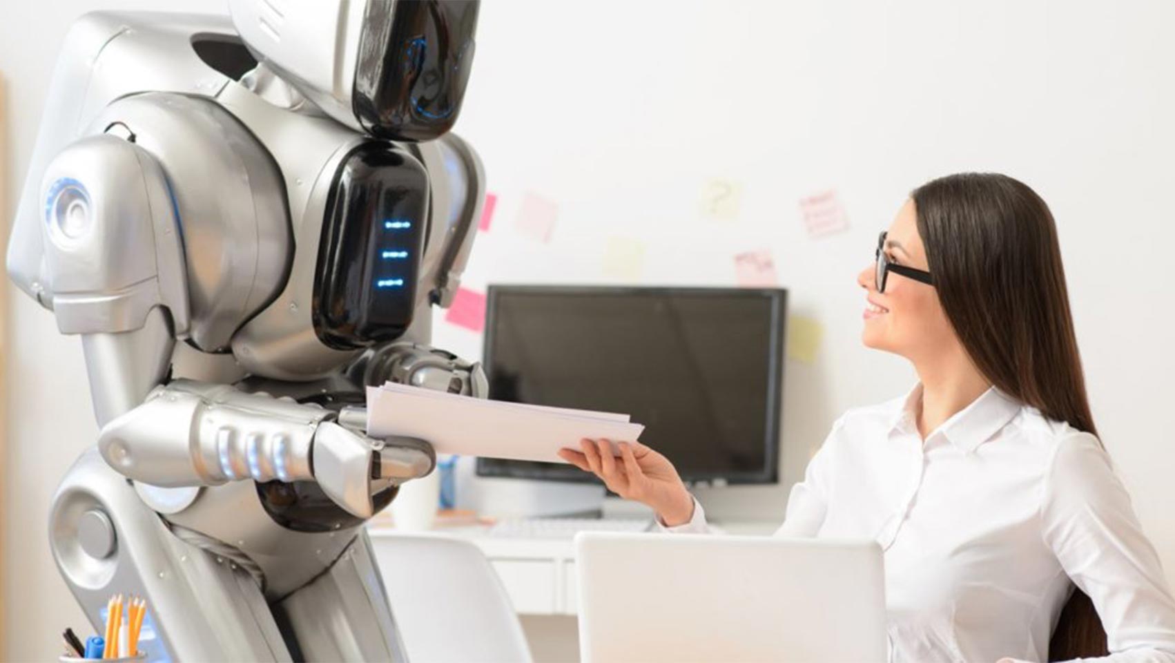Vera, the robot that makes you pass your job interview!
