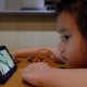 Des histoires numériques envoyées par les enfants aux personnes âgées isolées